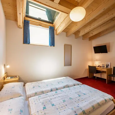 La Perla Hotel
